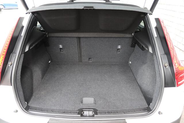 Volvo XC40 2.0 T4 | Cruise Control | Parkeersensoren | El. achterklep | Navigatie