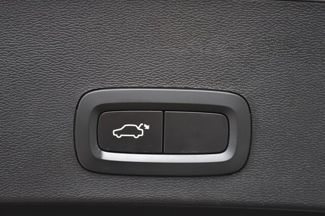 Volvo XC40 2.0 T4 | Cruise Control | Parkeersensoren | El. achterklep | Navigatie
