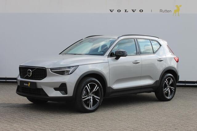 Volvo XC40 B4 211PK Automaat Plus Dark Blis / Adaptieve Cruise Control / Semi elektrisch wegklapbare trekhaak / 18" lichtmetalen velgen / Draadloos opladen / Harman Kardon Audio