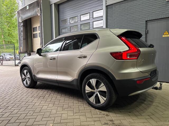 Volvo XC40 T4 Plug-in hybrid Plus Bright | Leder | ACC | BLIS | Trekhaak | Stoel+Stuurverwarming | harman/kardon