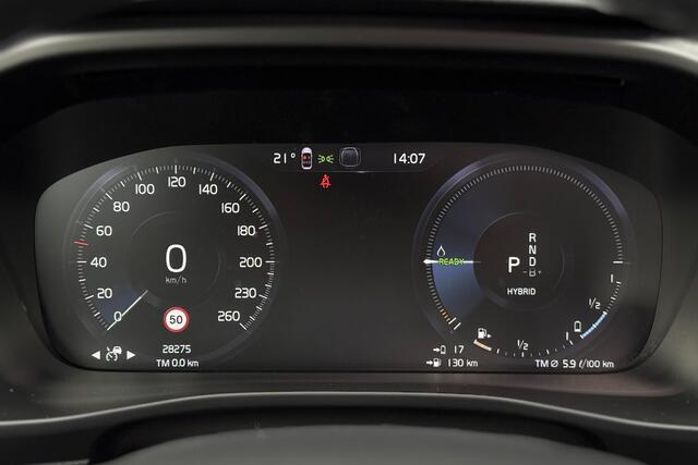 Volvo XC40 1.5 T5 Recharge Inscription - 360 Camera - Open dak - Trekhaak - Stoel/stuurverwarming - Licht pack - Rijklaar