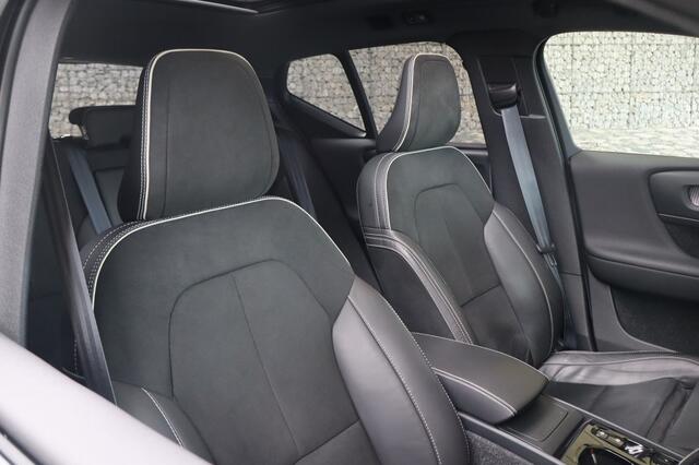 Volvo XC40 1.5 T3 R-Design | Schuifdak | Audi H&K | Camera