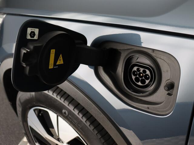 Volvo XC40 1.5 T4 Recharge Inscr. Expr. NIEUWSTAAT (Navi / Cruise / Camera / Stoel- Stuurverw.)