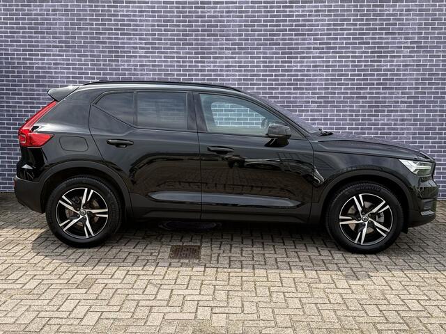 Volvo XC40 2.0 B4 R-Design | Trekhaak | 2100KG Trekgewicht | Blis | Adaptieve cruise controle | Keyless | reservewiel |