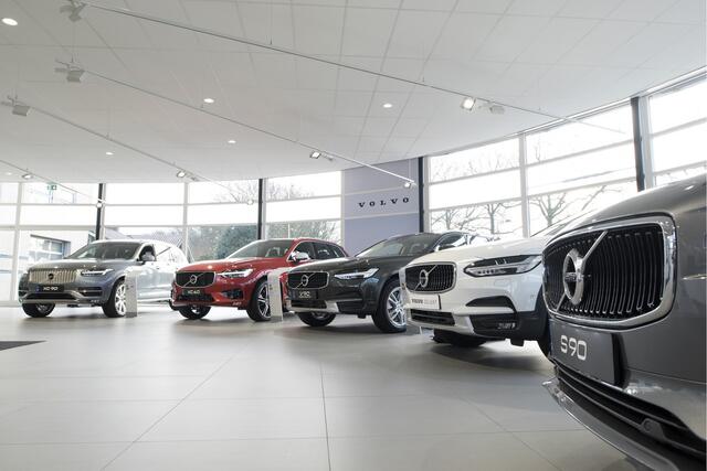 Volvo XC40 T2 Aut. Momentum Core | Parkeercamera