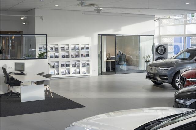 Volvo XC40 T2 Aut. Momentum Core | Parkeercamera