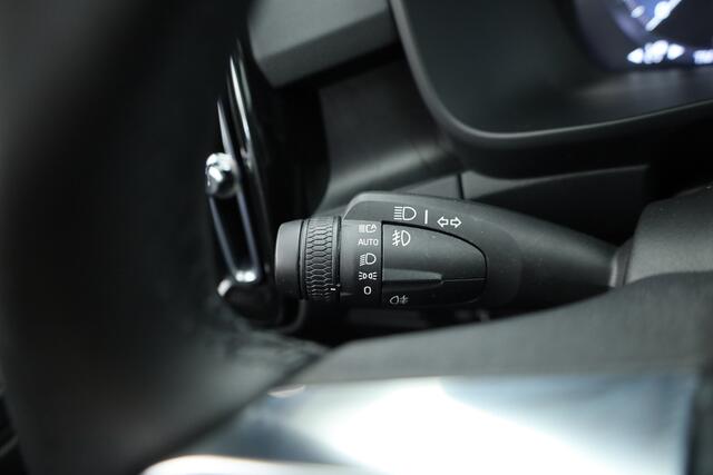 Volvo XC40 1.5 T5 Recharge Ultimate Dark | Pano | 360cam | Elek. Trekhaak | Harman Kardon | Pilot Assist
