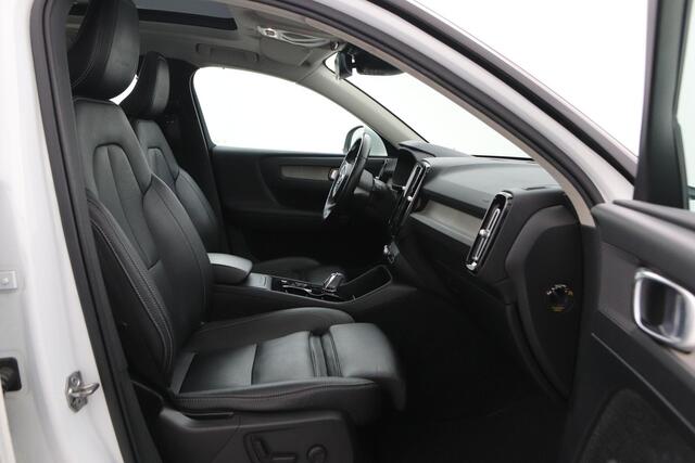 Volvo XC40 T4 Inscription | Panoramadak | ACC | Vol-Leder | Trekhaak | Camera | BLIS
