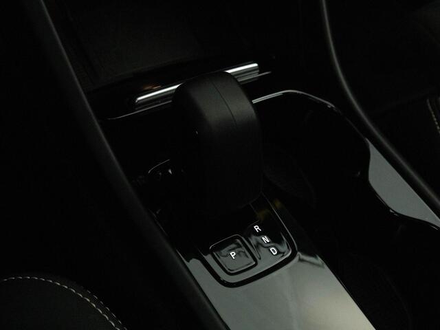 Volvo XC40 Recharge Pro 70 kWh 231 PK | LED | Panoramadak | Trekhaak | 360 Camera | Adaptieve Cruise Control | Harman/Kardon |