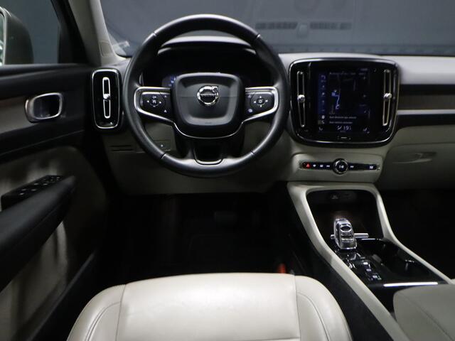Volvo XC40 1.5 T5 Twin Engine R-Design Inscription [DIGITAL DASH, APPLE CARPLAY, VOL LEDER, CRUISE CONTROL, CLIMATE CONTROL, ELEKTRISCHE ACHTERKLEP, ELEKTRISCHE RAMEN, NAVIGATIE, NIEUWSTAAT]