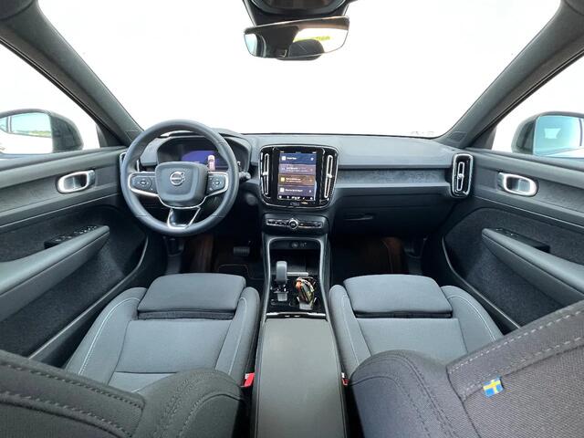Volvo XC40 70 kWh PLUS, Two tone, ACC, Warmtepomp