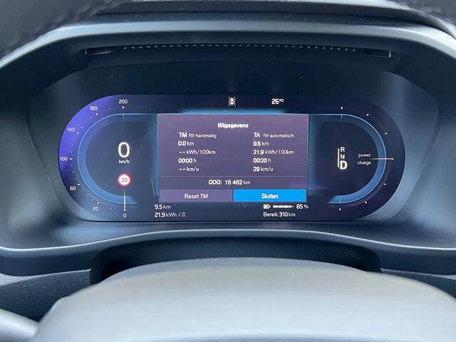 Volvo XC40 70 kWh PLUS, Two tone, ACC, Warmtepomp