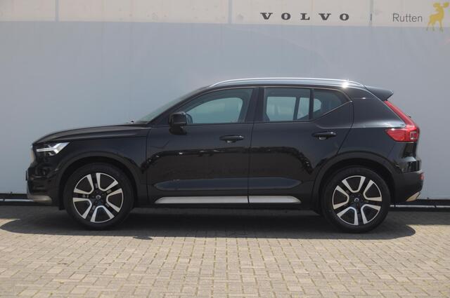 Volvo XC40 T3 163PK Automaat Momentum Pro / Parkeersensoren met camera / Trekhaak / Elektrische achterklep / Bluetooth / Apple carplay / Cruise control / On call