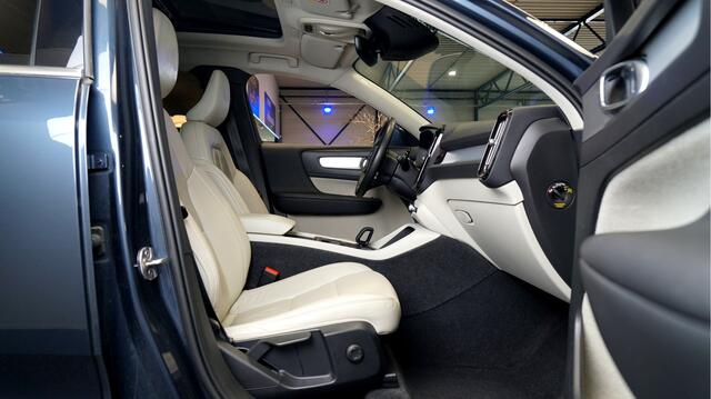 Volvo XC40 1.5 T4 Recharge Inscription PANORAMADAK + LEER + EL.STOEL MET MEMORY + STOEL-&STUURVERWARMING + CRUISE + LANE ASSIST + NAVI SENSUS + CARPLAY/ANDROID AUTO + KEYLESS ENTRY&GO + CAMERA + PARKSENSOREN V&A + 18" LM-VELGEN!!