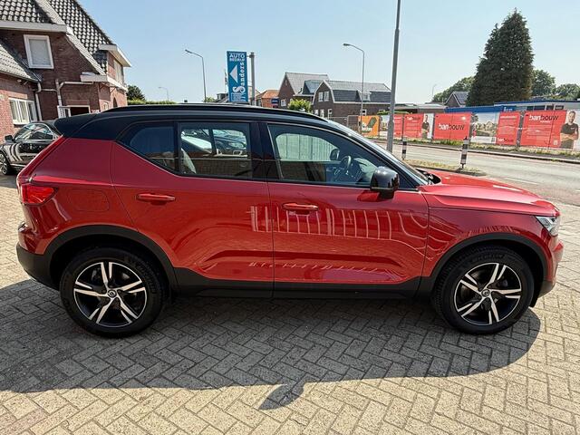 Volvo XC40 2.0 T4 AWD R-Design Luxury-line