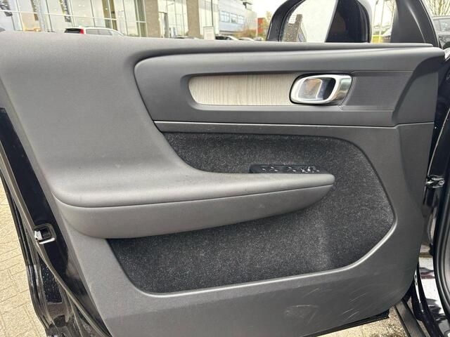 Volvo XC40 1.5 T3 Inscription | Schuif-/kanteldak | Leder | Stoelverwarming | Automaat