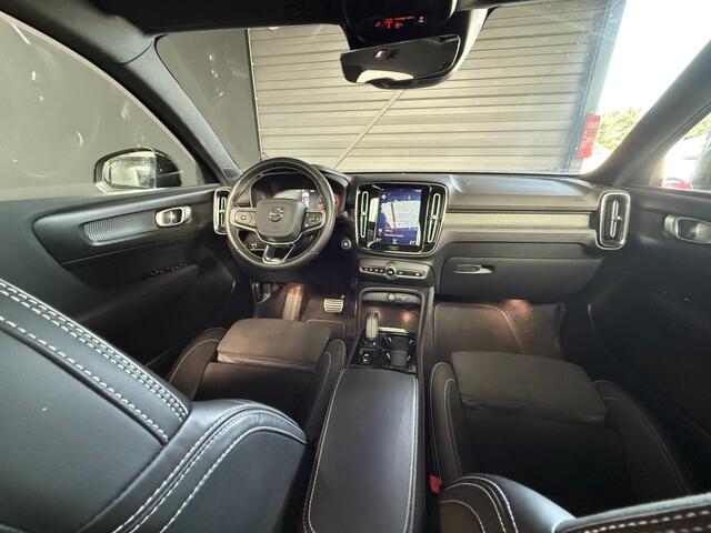 Volvo XC40 T4 190Pk R-Design Panorama dak trekhaak+winterbanden