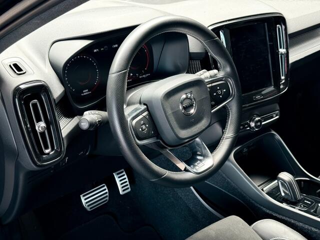 Volvo XC40 T4 190Pk R-Design Panorama dak trekhaak+winterbanden