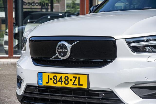 Volvo XC40 RECHARGE P8 AWD R-DESIGN / TREKHAAK / PANO