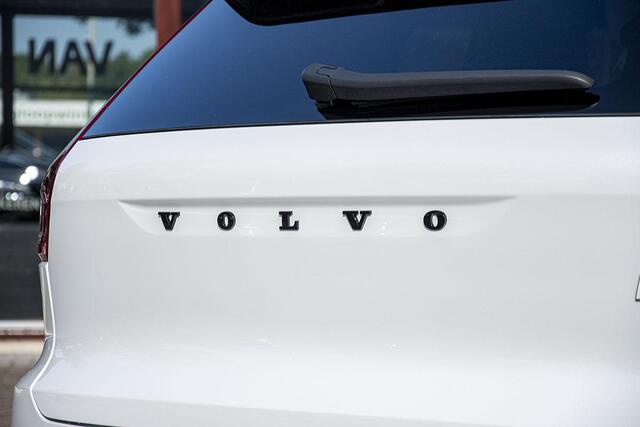 Volvo XC40 RECHARGE P8 AWD R-DESIGN / TREKHAAK / PANO