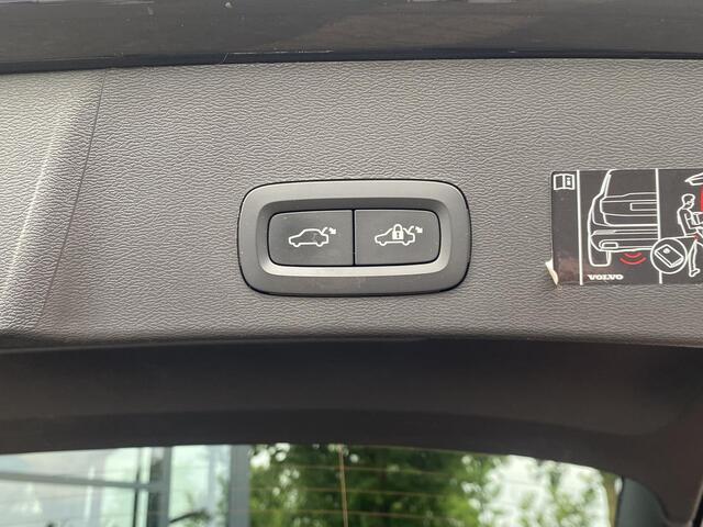 Volvo XC40 Recharge Plus STOEL + STUURVERWARMING | LEDER/ALCANTARA | RIJKLAAR INCL. 12 MND. BOVAGGARANTIE