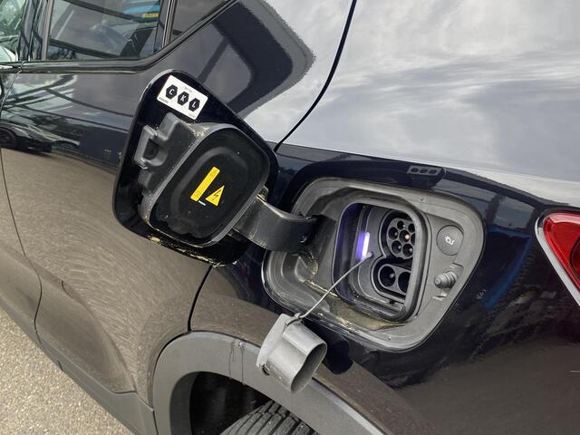 Volvo XC40 Recharge Plus STOEL + STUURVERWARMING | LEDER/ALCANTARA | RIJKLAAR INCL. 12 MND. BOVAGGARANTIE