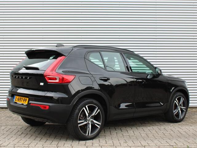 Volvo XC40 1.5 T4 Recharge R-Design Expression Automaat / Leder interieur / Adaptieve Cruise Control / 19" velgen