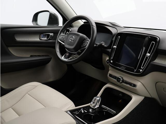 Volvo XC40 2.0 T4 Inscription / Lederen bekleding / Verwarmde stoelen / Apple Car Play / Volledig dealeronderhouden