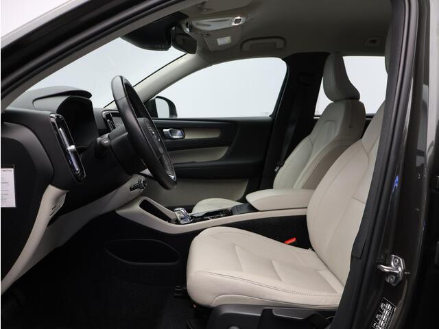 Volvo XC40 2.0 T4 Inscription / Lederen bekleding / Verwarmde stoelen / Apple Car Play / Volledig dealeronderhouden