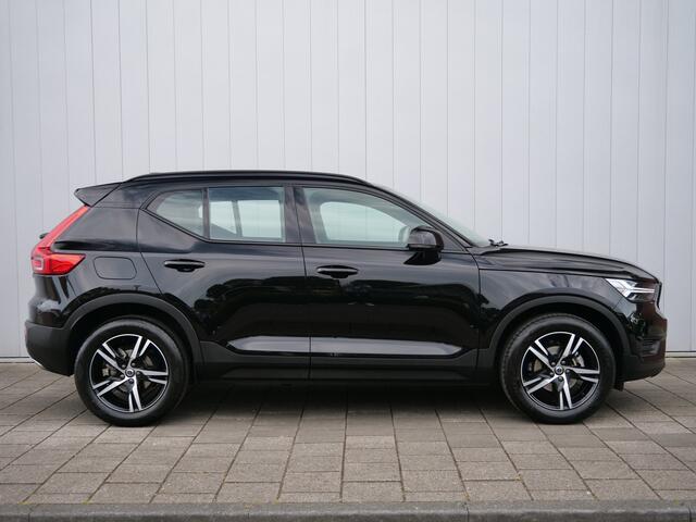 Volvo XC40 1.5 T3 165pk R-Design Automaat Adaptive cruise / Leder / Camera / Navigatie