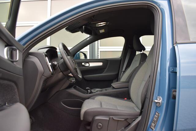 Volvo XC40 2.0 B4 Core Camera | ACC | 4cilinder! apple carplay | android auto