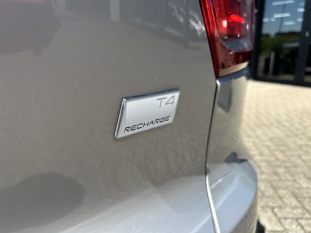 Volvo XC40 1.5 T4 Plug-in hybrid Ultimate Dark