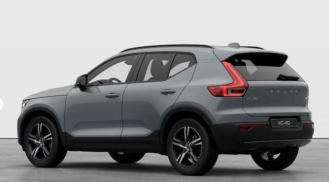 Volvo XC40 B4 211PK Automaat Plus Dark / Extra getint glas achter / Climate pack / Connect Nubuck bekleding