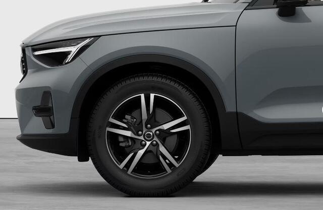 Volvo XC40 B4 211PK Automaat Plus Dark / Extra getint glas achter / Climate pack / Connect Nubuck bekleding