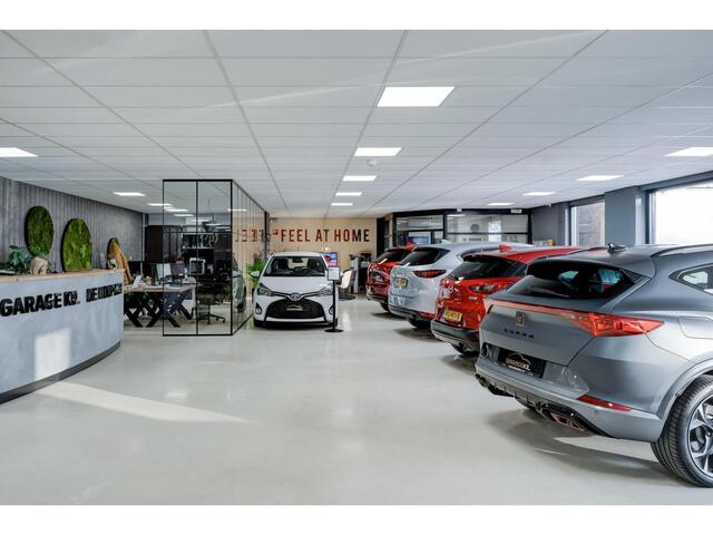 Volvo XC40 1.5 T4 Plug-in hybrid Ultimate Bright Dealeronderh. / Harman Kardon / Elektrisch verstelbare stoelen / Achteruitrijcamera / Keyless Entry / contour stoelen