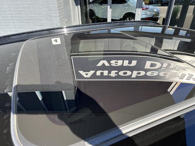 Volvo XC40 1.5 T5 Plug-in hybrid Ultimate Dark
