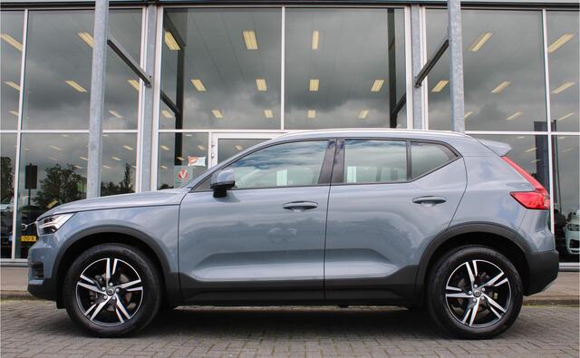 Volvo XC40 T3 Automaat Momentum Pro | Trekhaak | Blis | Adapt. Cruise | Verw. Voorstoelen & stuurwiel