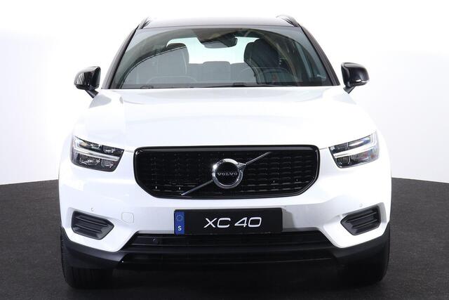 Volvo XC40 T5 Recharge R-Design - IntelliSafe Assist - Parkeercamera achter - Parkeersensoren voor & achter - Volvo On Call - Apple Carplay & Android Auto - High Performance audio - Navigatie - Drive-Mode Settings - 19' LMV