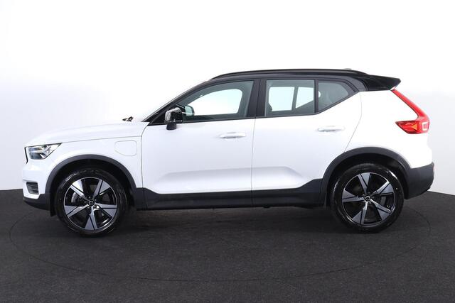 Volvo XC40 T5 Recharge R-Design - IntelliSafe Assist - Parkeercamera achter - Parkeersensoren voor & achter - Volvo On Call - Apple Carplay & Android Auto - High Performance audio - Navigatie - Drive-Mode Settings - 19' LMV