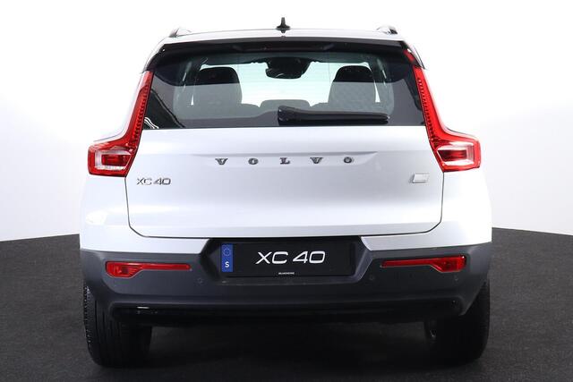 Volvo XC40 T5 Recharge R-Design - IntelliSafe Assist - Parkeercamera achter - Parkeersensoren voor & achter - Volvo On Call - Apple Carplay & Android Auto - High Performance audio - Navigatie - Drive-Mode Settings - 19' LMV