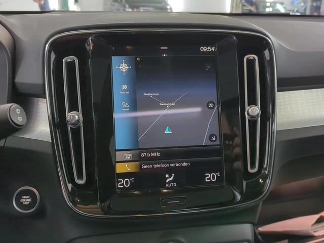 Volvo XC40 1.5 T2 Business Pro NL AUTO | PANO | 360 GRADEN CAMERA | TREKHAAK | CARPLAY |