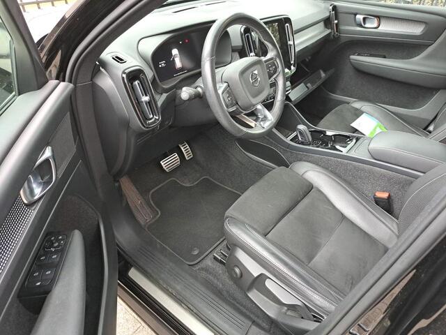 Volvo XC40 Recharge P8 AWD R-Design NL AUTO | TREKHAAK | CARPLAY |