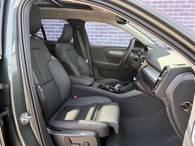 Volvo XC40 2.0 B4 Plus Dark | Lounge pakket | Pixel LED | Leder | Panorama Schuifdak | Harman/Kardon | 360° Camera | Keyless | All Season |