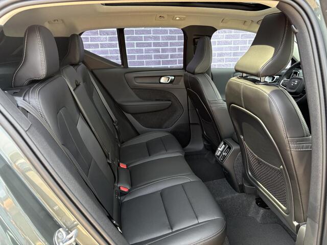 Volvo XC40 2.0 B4 Plus Dark | Lounge pakket | Pixel LED | Leder | Panorama Schuifdak | Harman/Kardon | 360° Camera | Keyless | All Season |