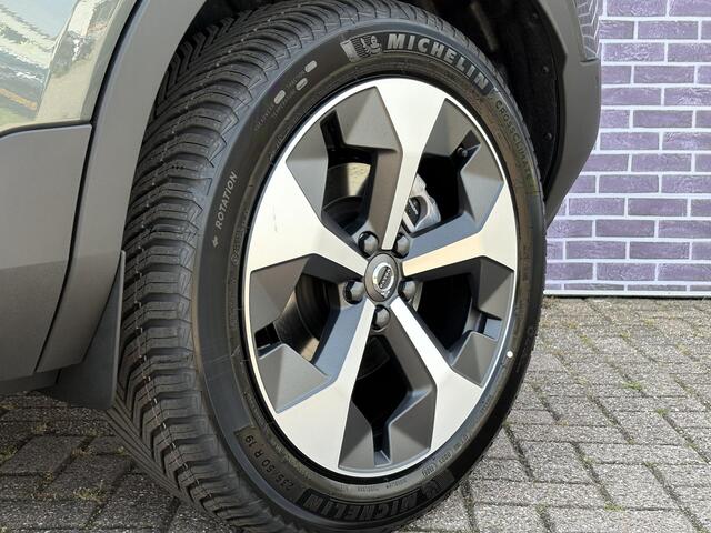Volvo XC40 2.0 B4 Plus Dark | Lounge pakket | Pixel LED | Leder | Panorama Schuifdak | Harman/Kardon | 360° Camera | Keyless | All Season |