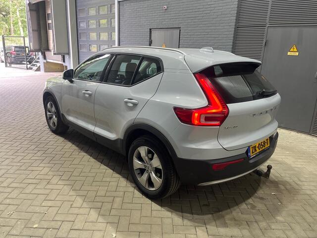 Volvo XC40 T3 Momentum Pro | Automaat | Trekhaak | Vol-Leder | Stoelverwarming | Apple Carplay | Elektrische Achterklep