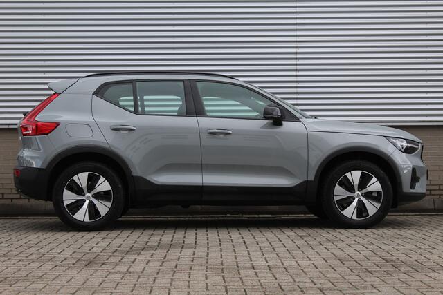 Volvo XC40 1.5 T4 Plug-in hybrid Plus Dark | Trekhaak | H/K | Pilot Assist | Memory | Navigatie | 360 Camera