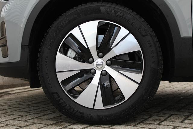 Volvo XC40 1.5 T4 Plug-in hybrid Plus Dark | Trekhaak | H/K | Pilot Assist | Memory | Navigatie | 360 Camera