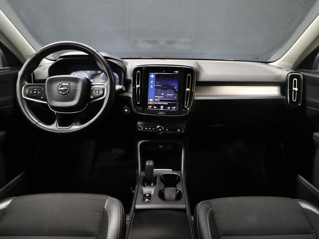 Volvo XC40 1.5 T5 Twin Engine Momentum Pro [SCHUIFKANTELDAK, APPLE CARPLAY, ANDROID, HALF LEDER, STOELVERWARMING V+A, PDC ACHTER, CRUISE, NIEUWSTAAT]