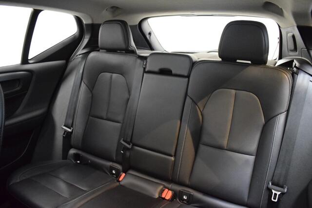 Volvo XC40 2.0 T4 190pk AUT8 Inscription Trekhaak 1800 kg/ Schuifdak/ 360 Camera/ Leer/ Stoelverw.